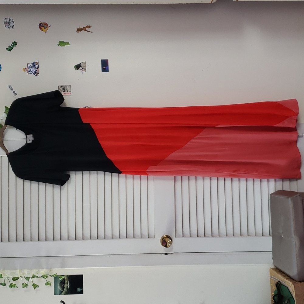 Brand: Eci , Size: Large , Color: Black/Red/Pink